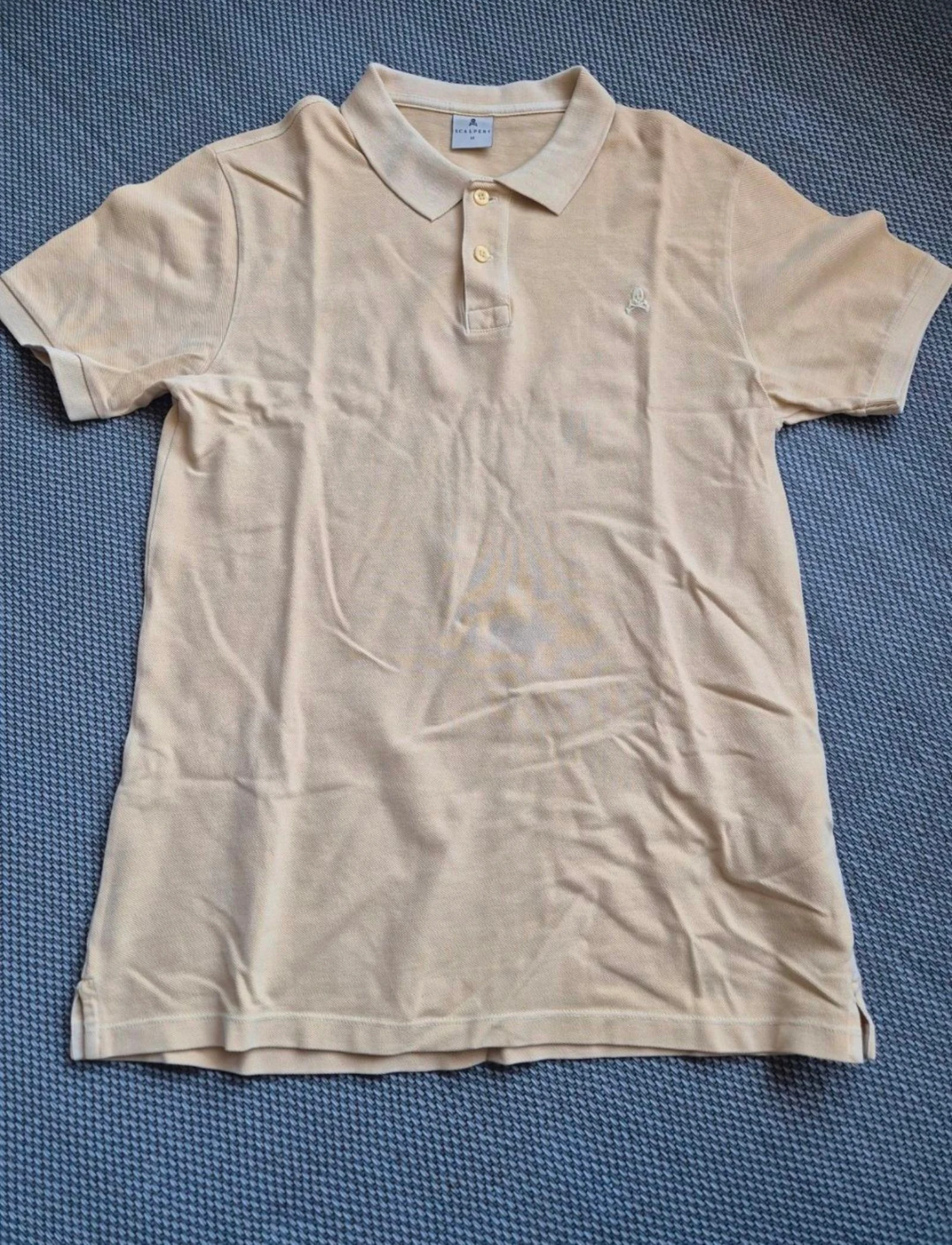 Polo amarillo Scalpers. Talla M